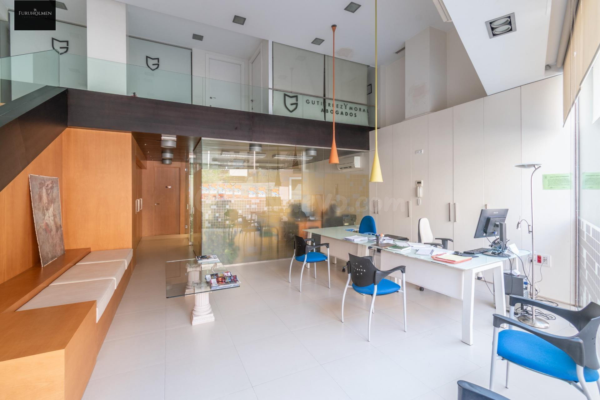 Local comercial 6 habitaciones 200m² en venta - Motril pueblo