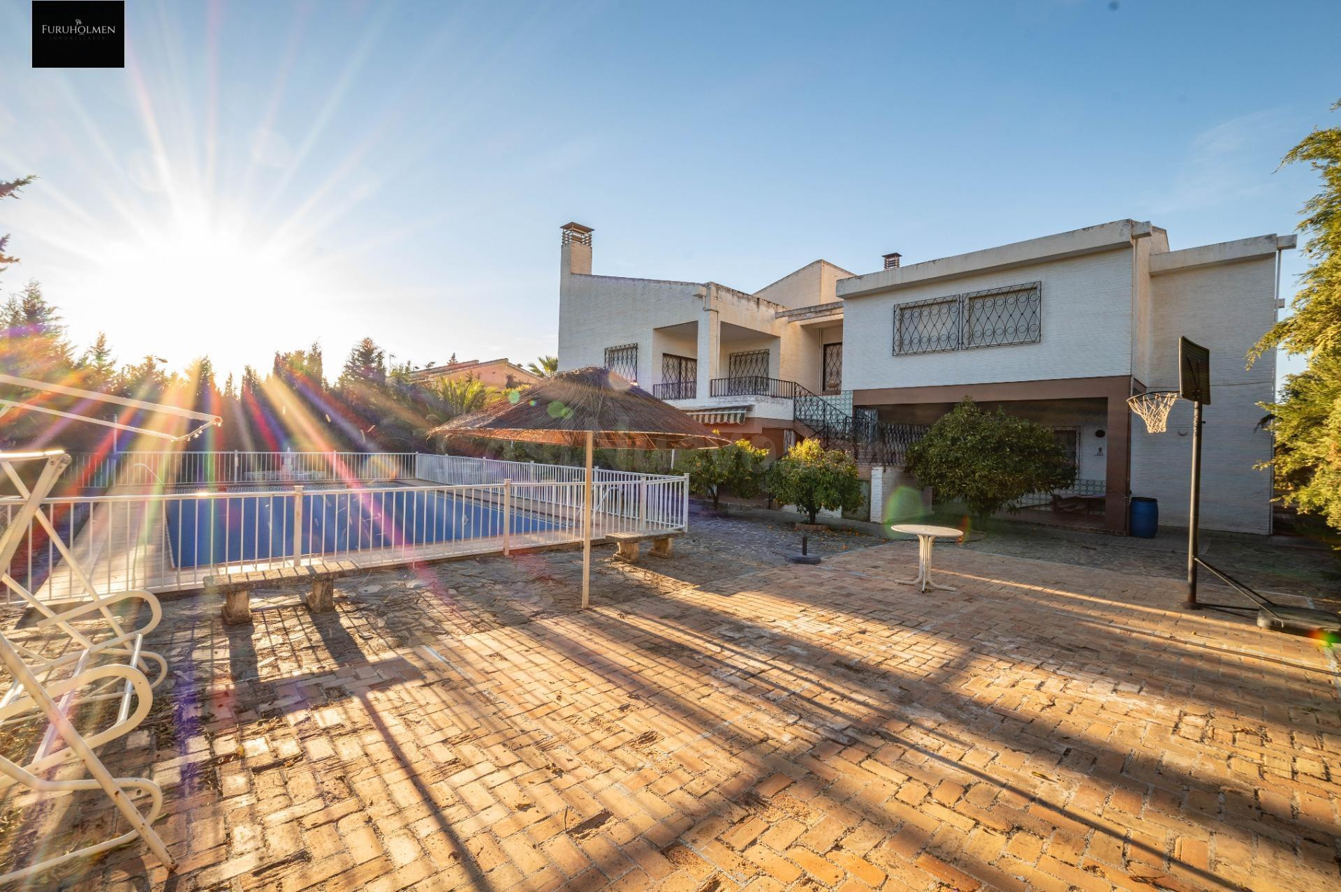 Chalet 6 habitaciones 357m² en venta - Área de Granada