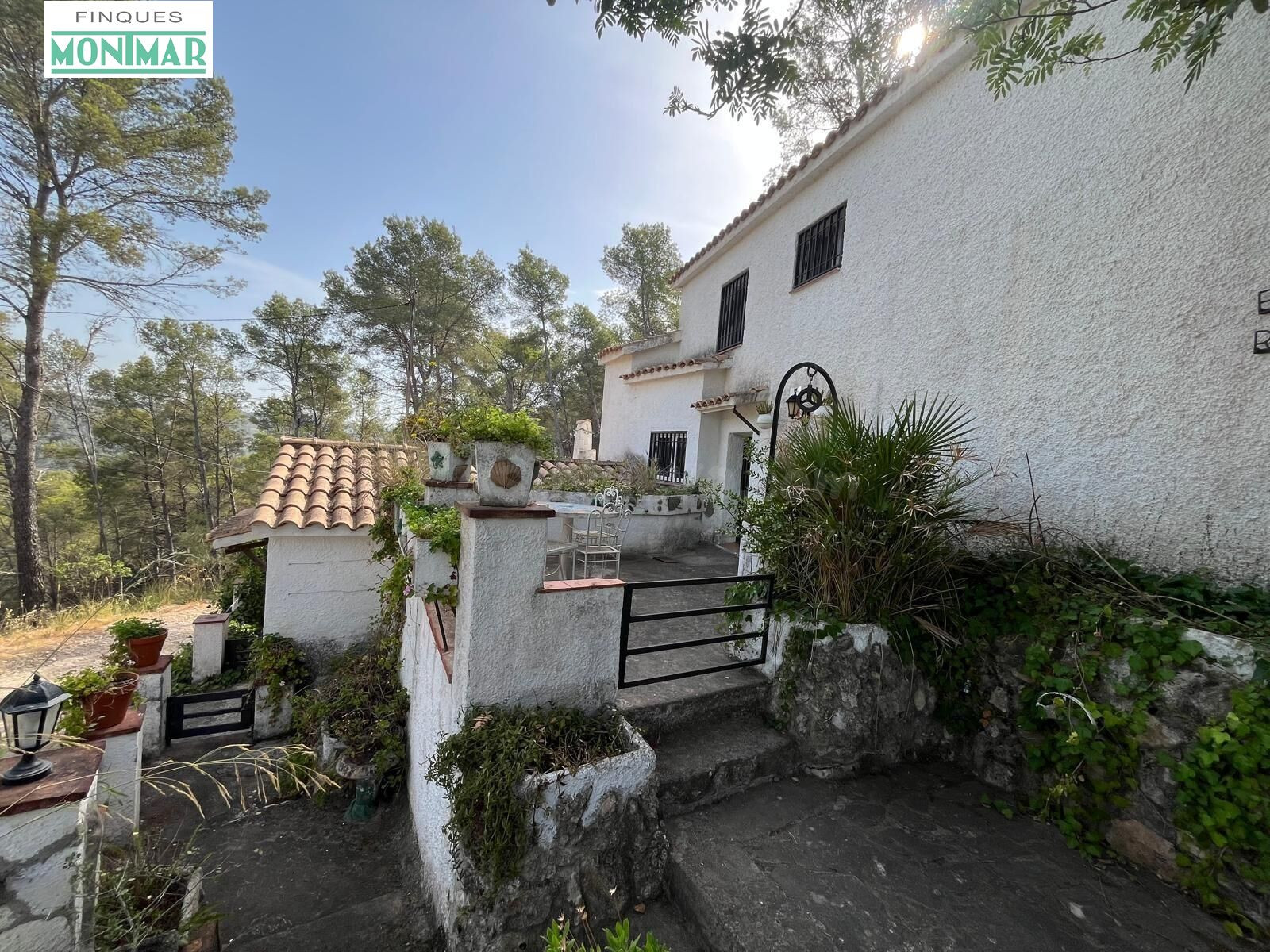 CASA INDEPENDIENTE CON GRAN PARCELA EN PLENO PARC NATURAL DEL GARRAF