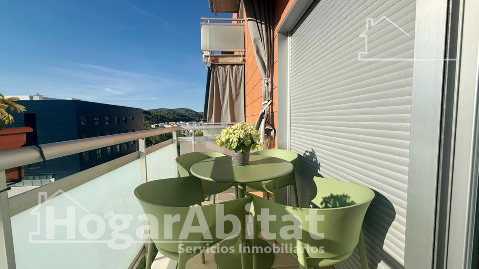 SEMINUEVO CON GARAJE, TRASTERO Y DOS TERRAZAS
