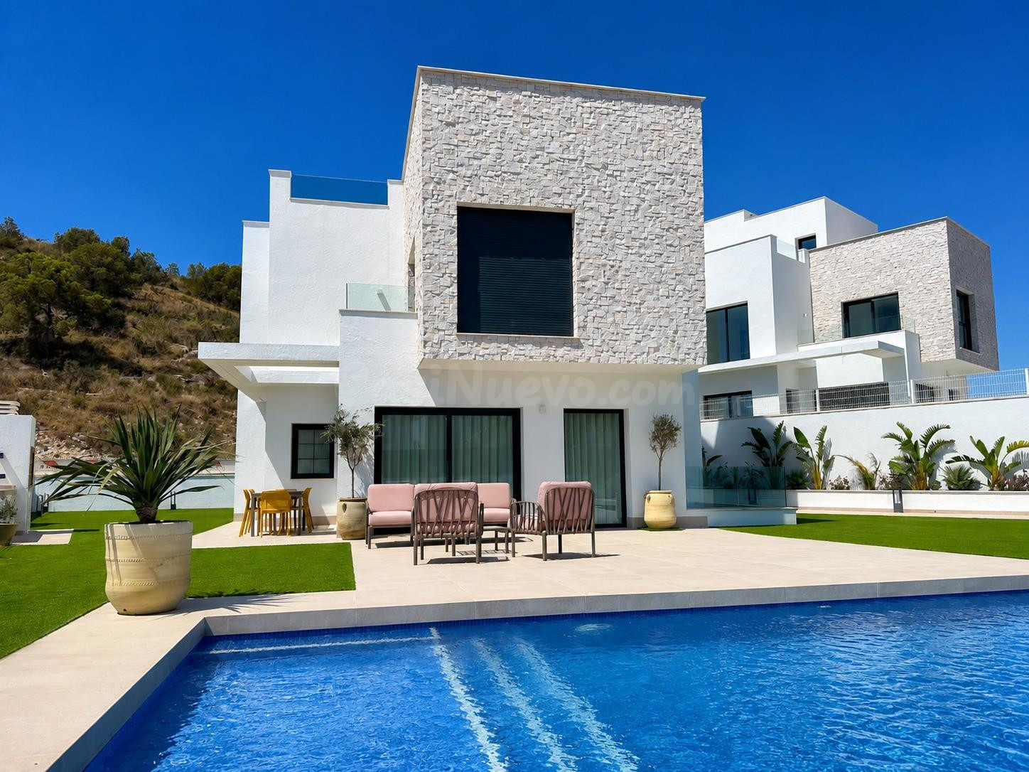 Villas de lujo con vistas al mar y al skyline de Benidorm