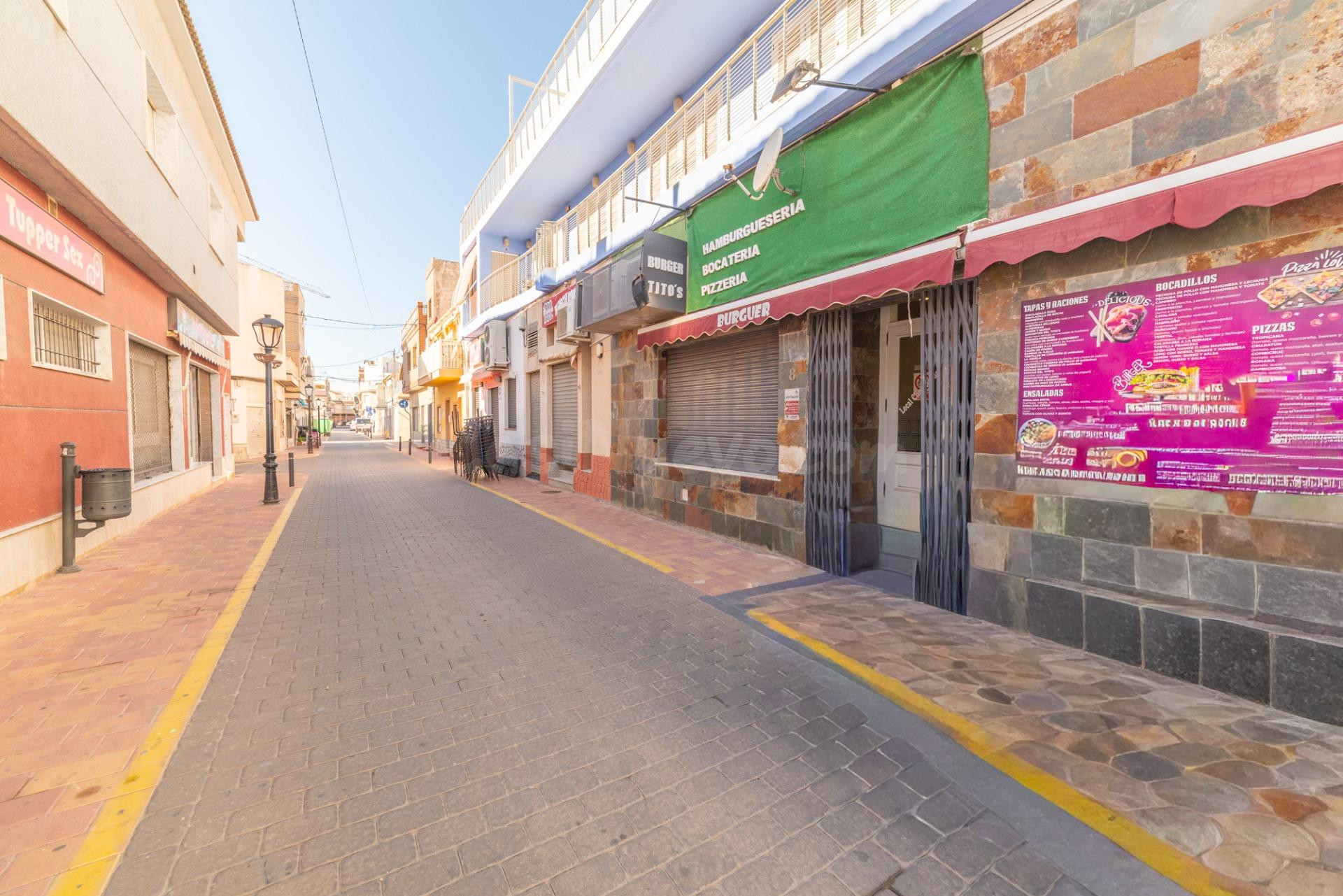 Local comercial 111m² en venta - LA PUNTICA