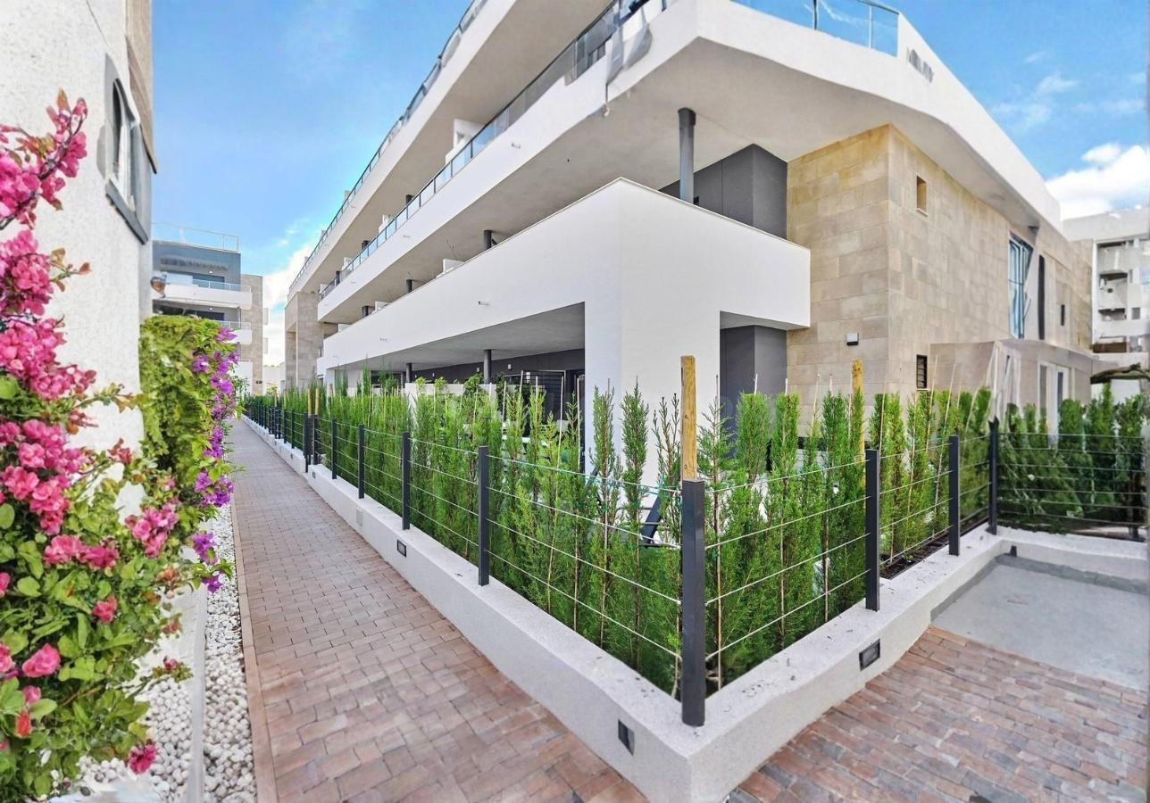 Planta baja 3 habitaciones 98m² en venta - Playa Flamenca