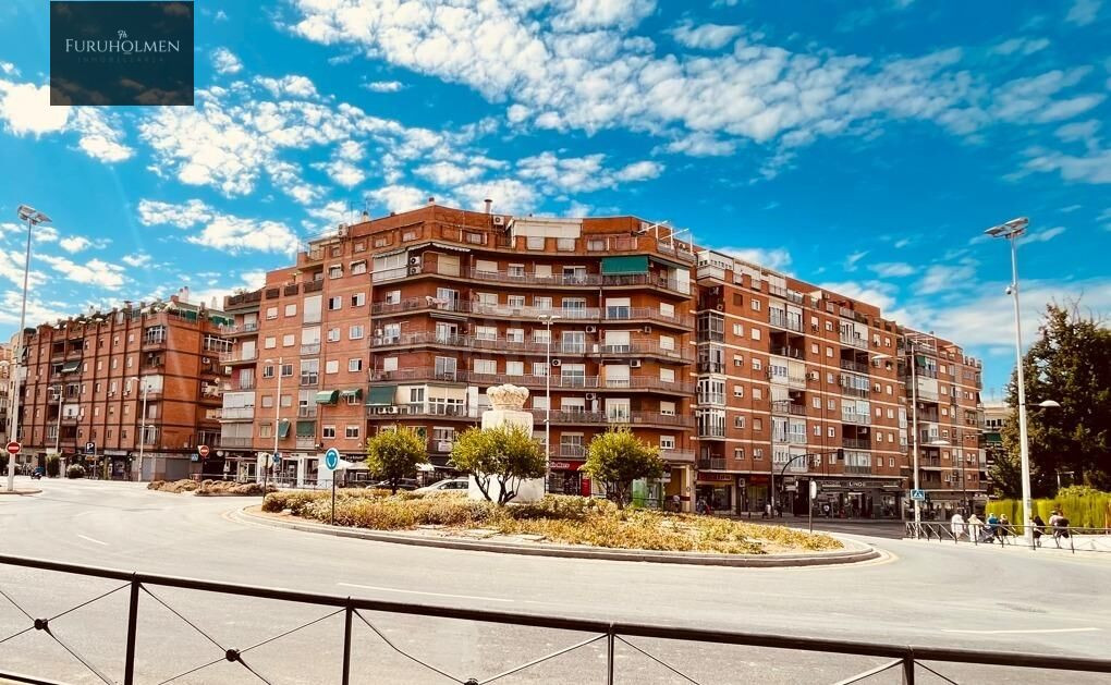Gran ático reformado de cuatro dormitorios con magnífica terraza