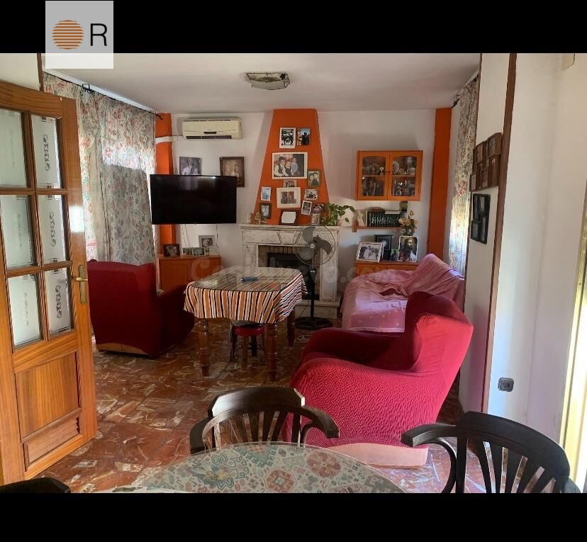 ✨ Amplia casa luminosa con terraza en Villarrubia ✨