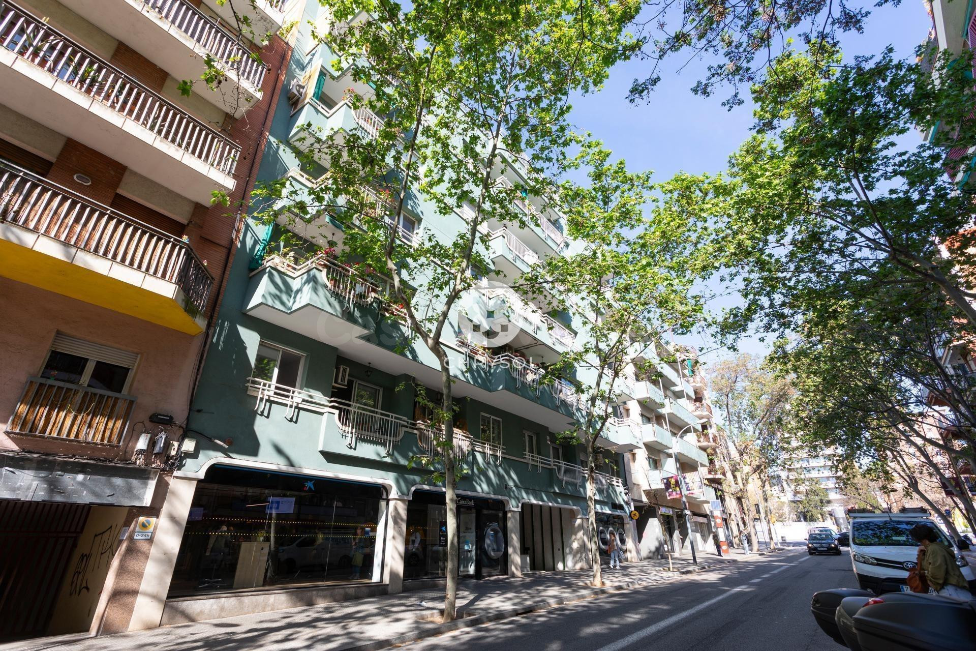PISO EN VENTA EN CALLE NAVAS DE TOLOSA CON PLAZA MARAGALL.