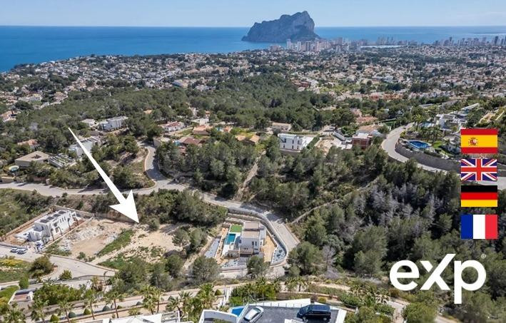 Atractiva PARCELA URBANA de 1350m2 en área de lujo / Ahora con OPCIÓN 2+1 ALTURAS