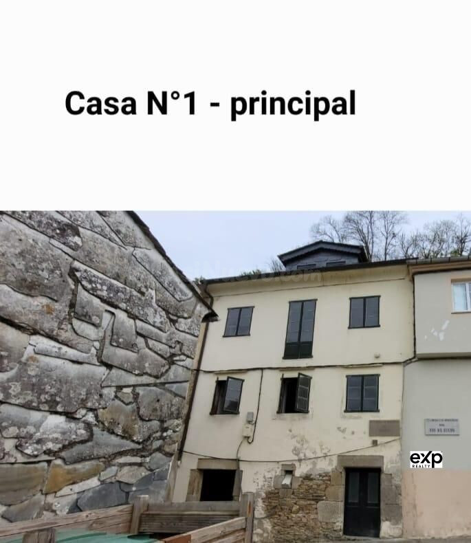 CASA URBANA EN EL CAMINO DE SANTIAGO DE COMPOSTELA