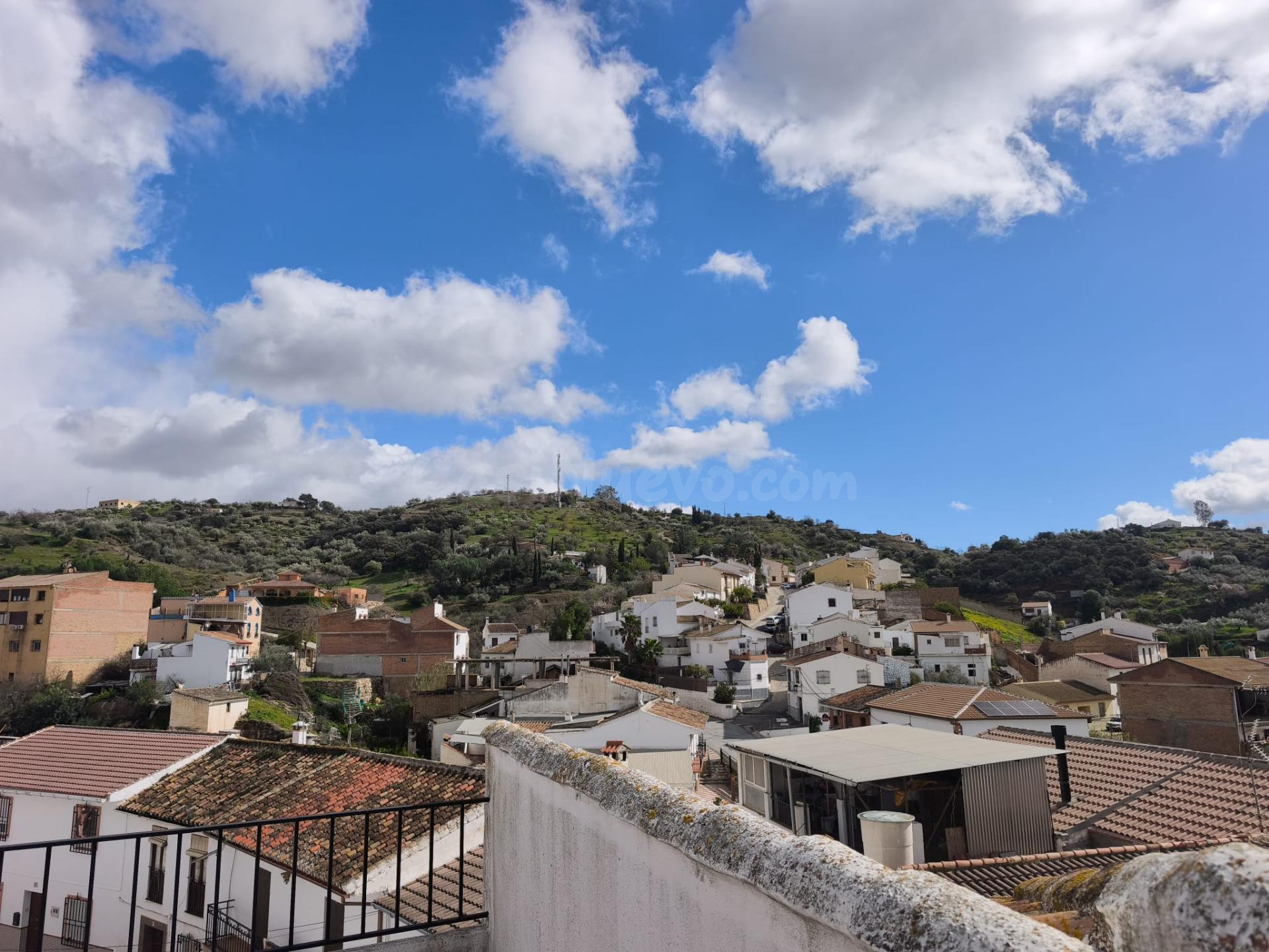 Gran casa de Pueblo  de tres Plantas +Terraza 360º - foto 4