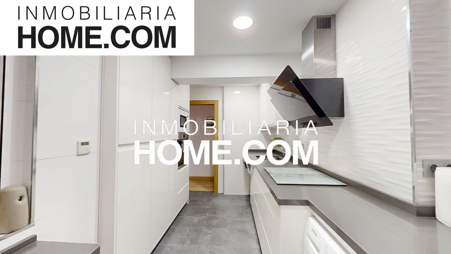 ¡EXCELENTE OPORTUNIDAD EN MÁLAGA! Piso totalmente reformado con terraza acristalada .