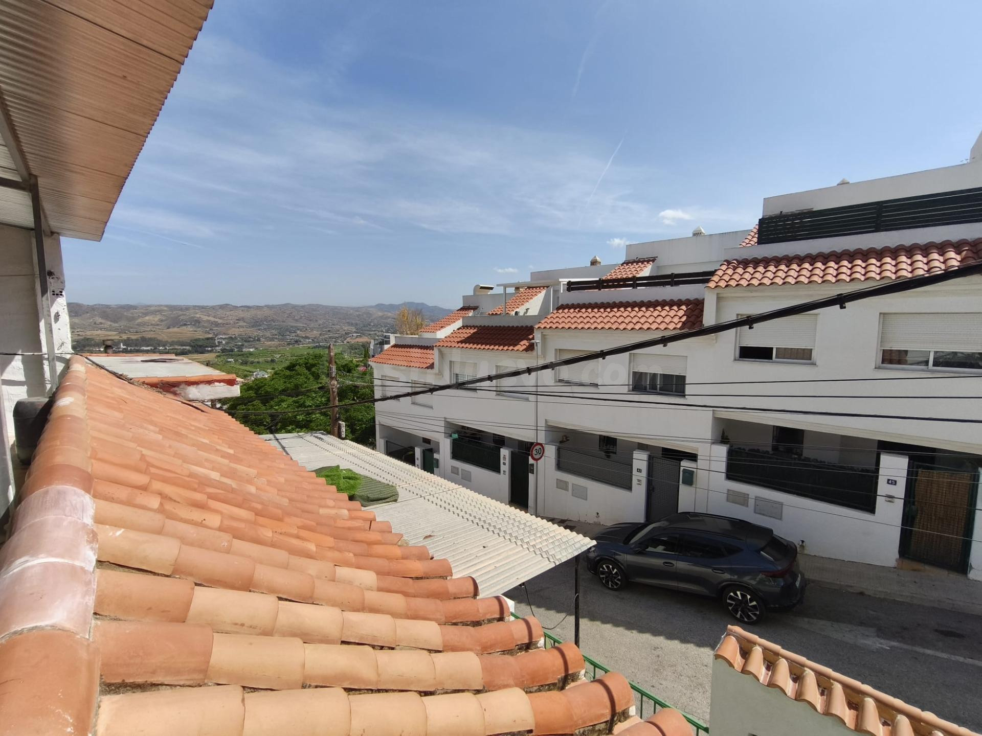Casa de pueblo con gran terraza en Cártama