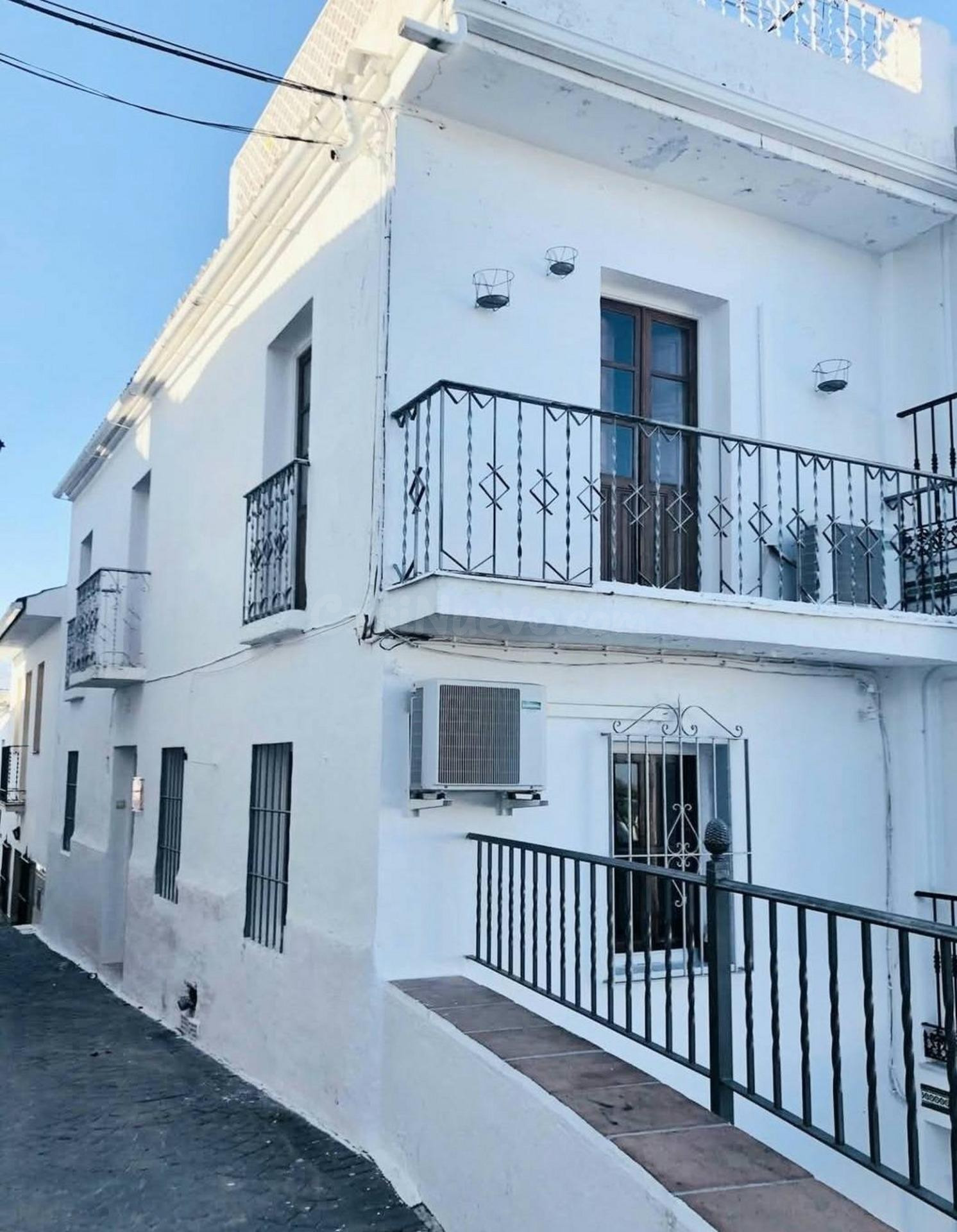 Una casa reformada en el casco antiguo del pueblo.