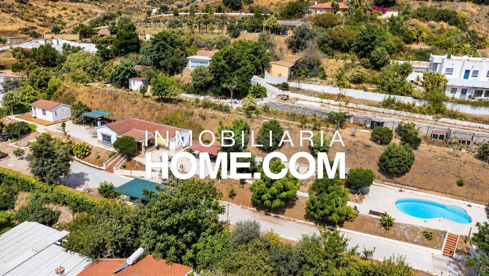 FINCA RÚSTICA CON AFO, DOS VIVIENDAS, PISCINA Y 2.700 m2 DE PARCELA EN SANTA AMALIA (ALHAURÍN DE LA TORRE)