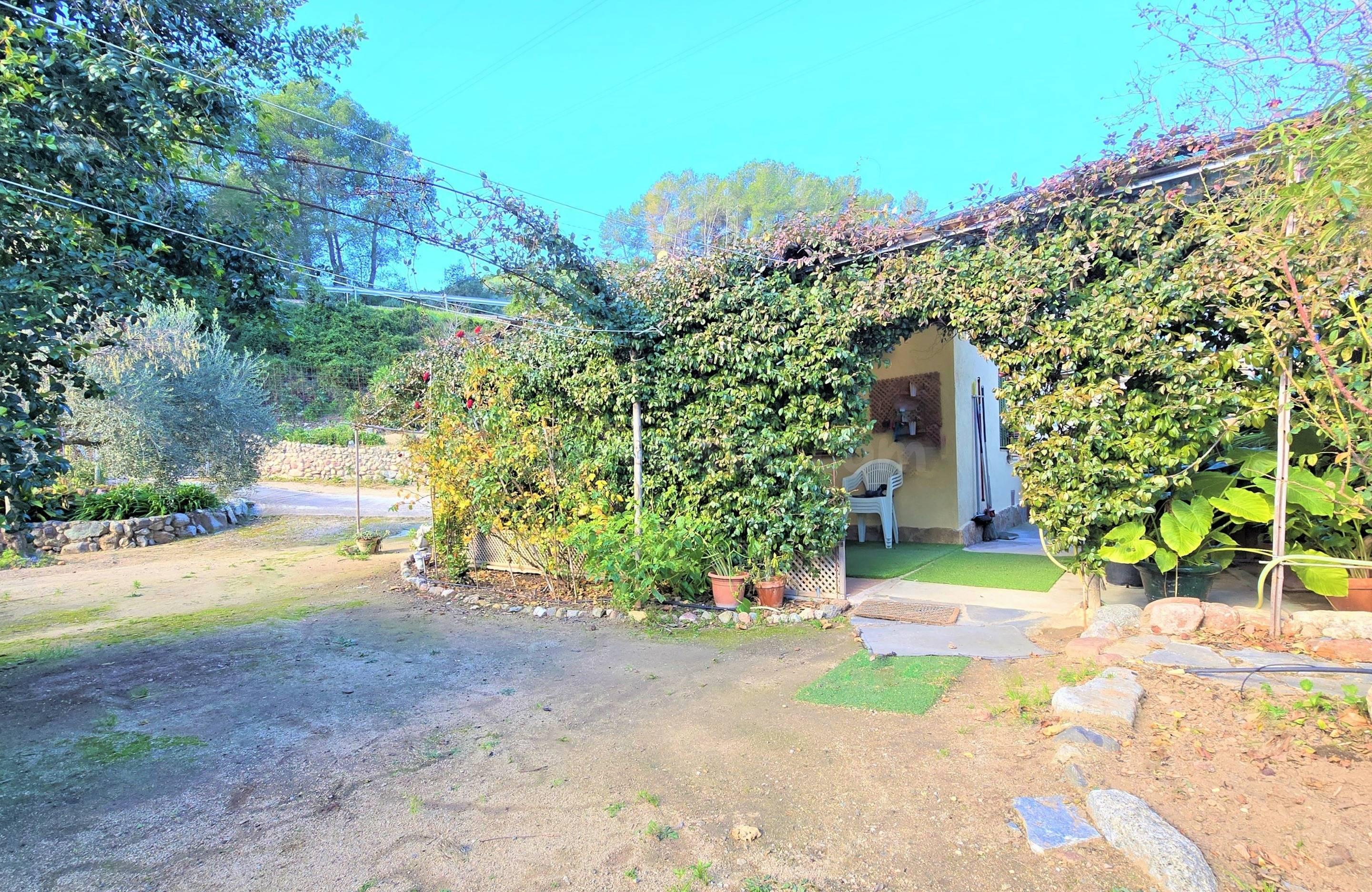 CASITA AGRÍCOLA CON MUCHO ENCANTO a 10 minutos de Reus.