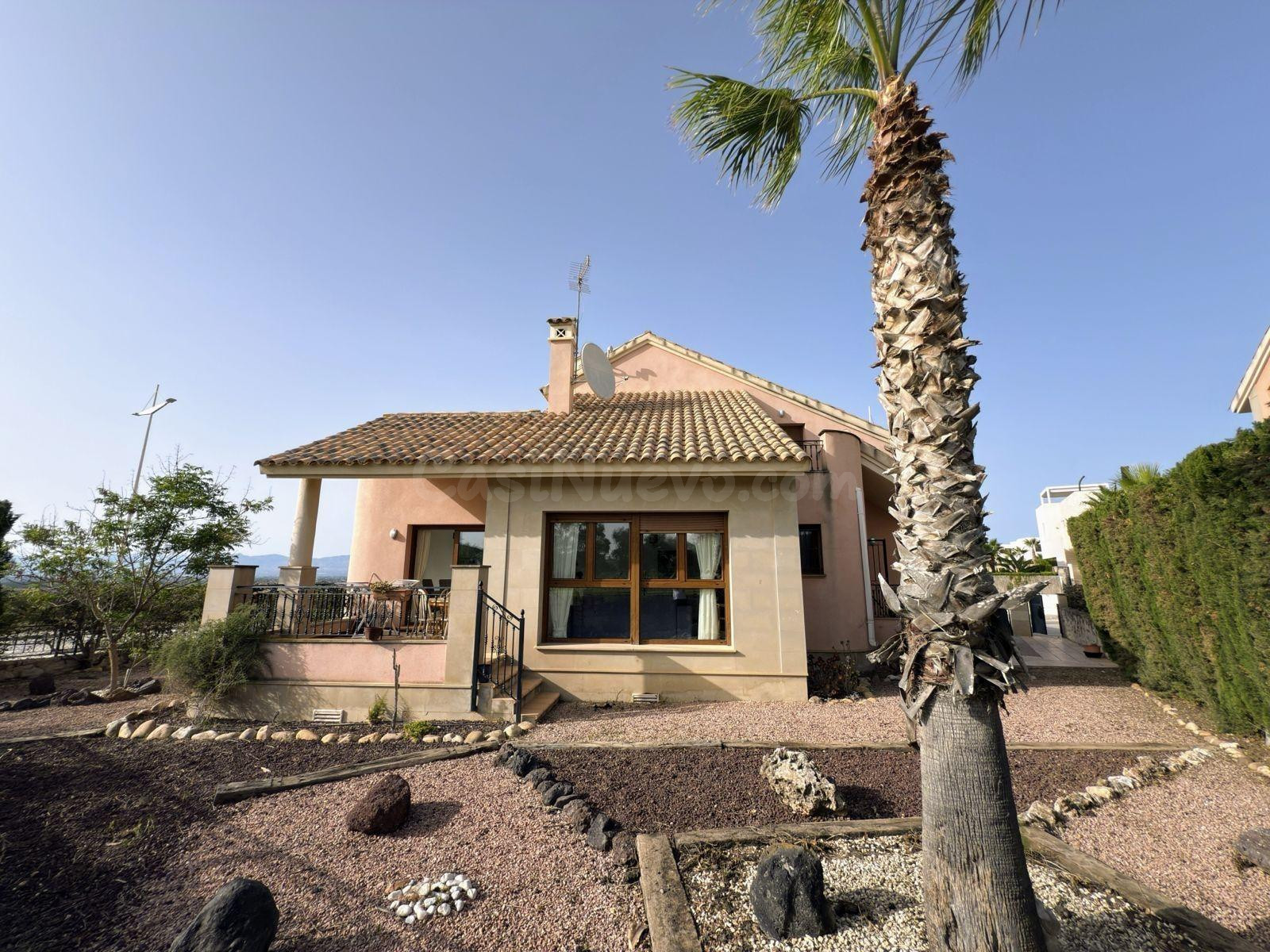 AMPLIA VILLA EN LOS CAMPOS DE GOLF DE ALGORFA, 3 HAB, 3 BAÑOS