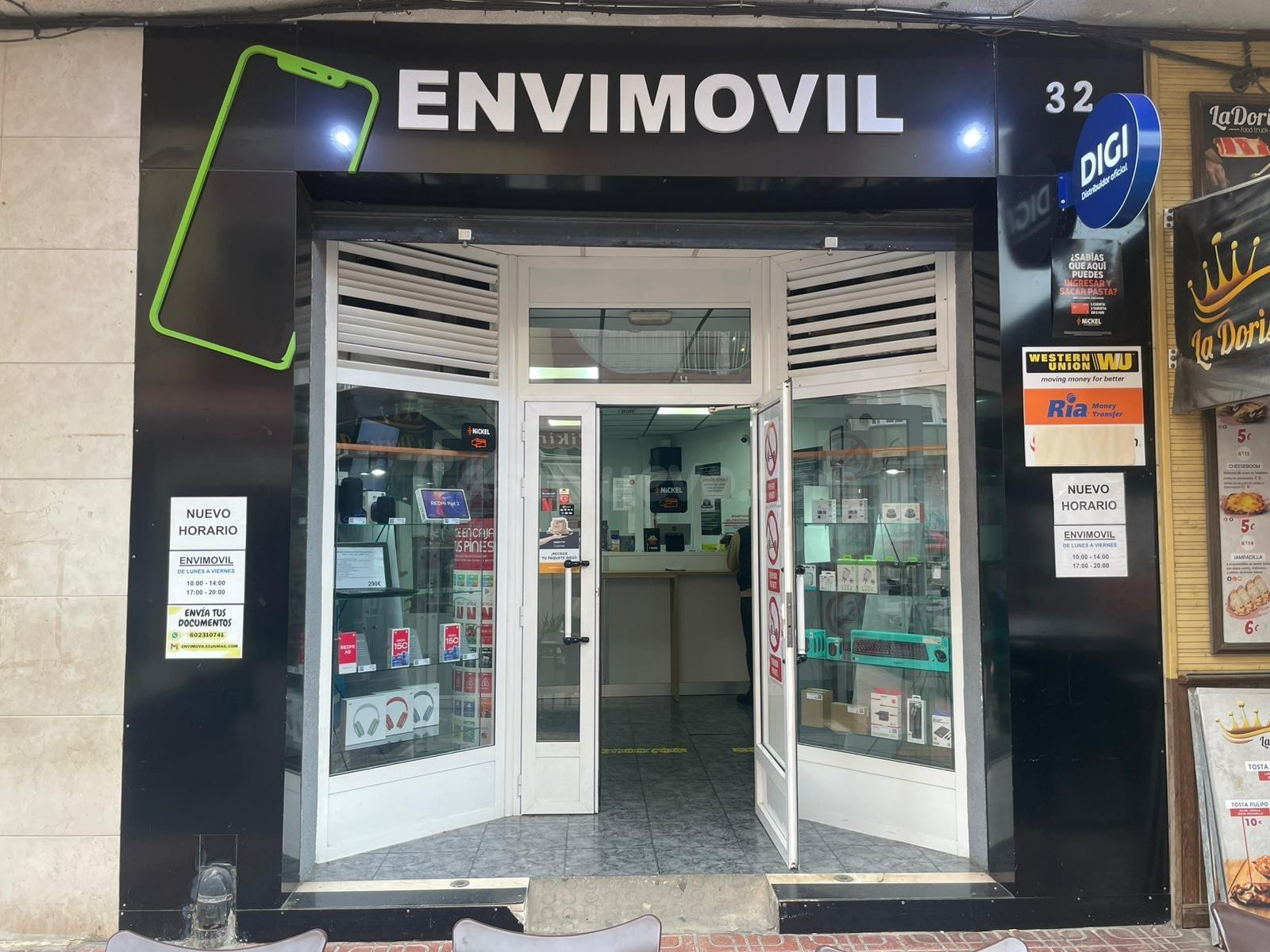 TRASPASO : TIENDA DE INFORMATICA, SERVICIO TECNICO MOVILES Y LOCUTORIO