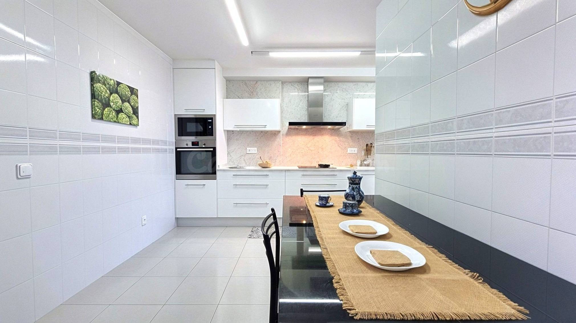 AMPLITUD, LUZ, TERRAZA Y PARKING opcional EN PASEO PRIM