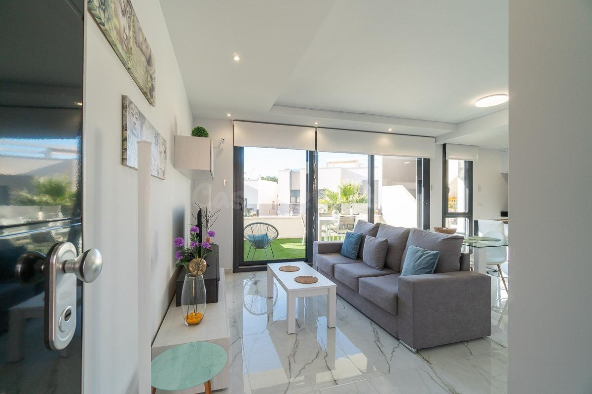 BONITO APARTAMENTO CON SOLARIUM EN ORIHUELA COSTA: 2 HAB, 2 BAÑOS