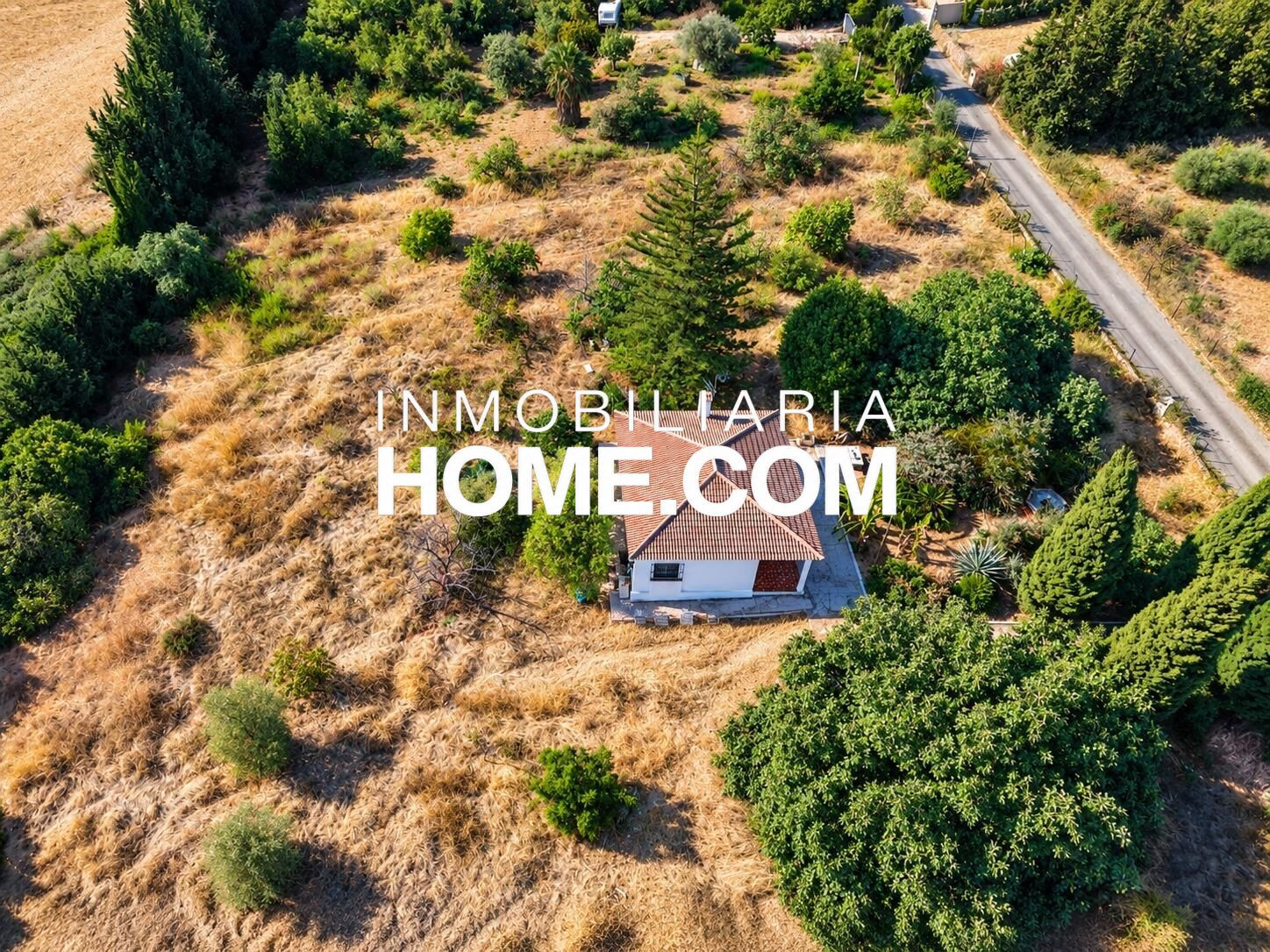 Chalet independiente de una sola planta de con parcela de 5.823 m2 en Lauro Golf, Alhaurín de la Torre