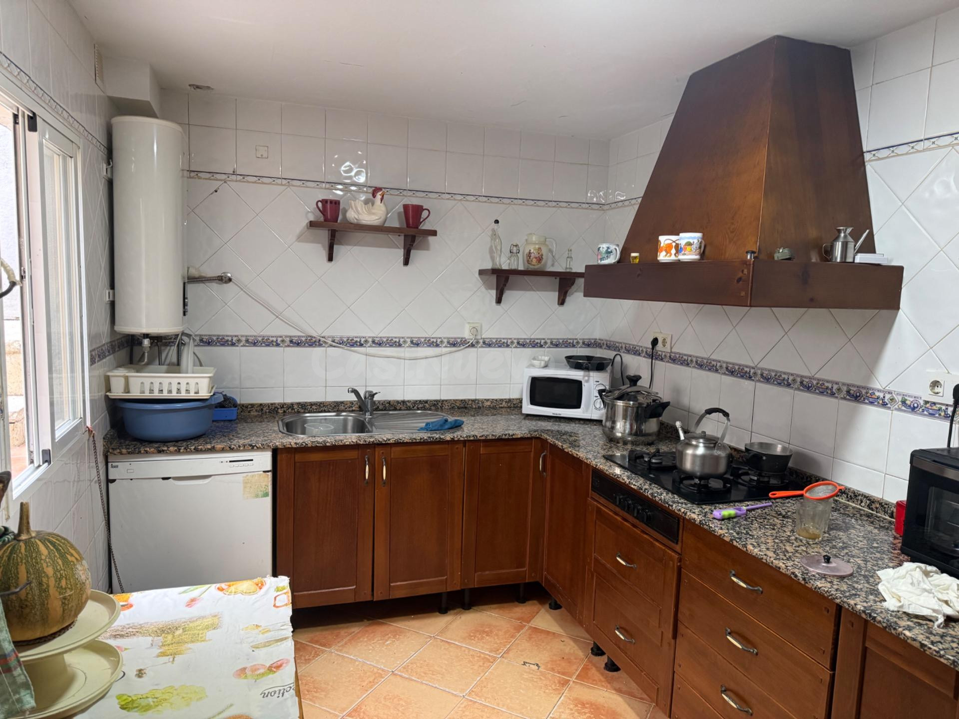 PISO BAJO A LA VENTA EN CHICLANA
