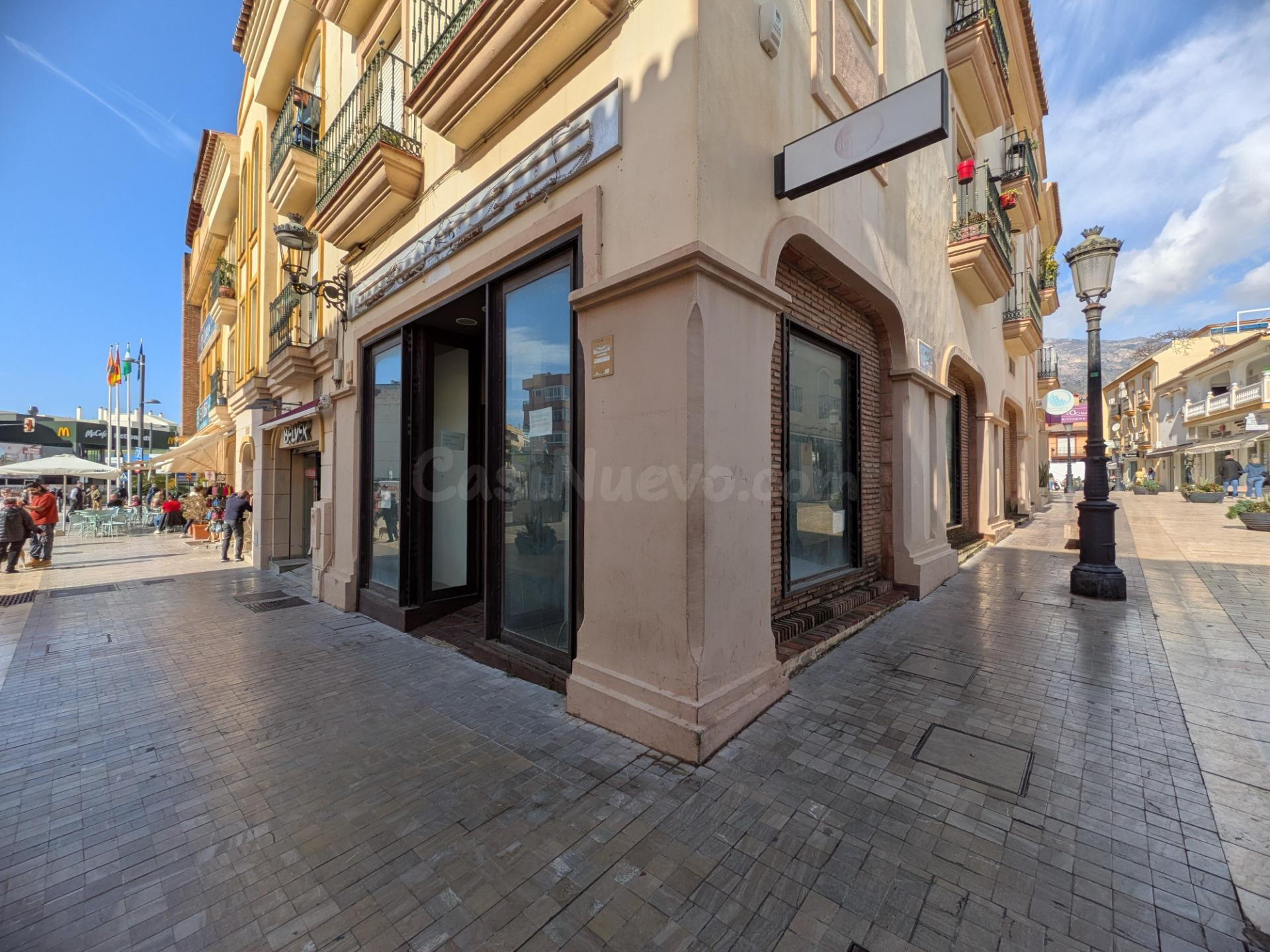 LOCAL EN VENTA EN PLENO CENTRO DE ARROYO DE LA MIEL – UBICACIÓN PRIVILEGIADA