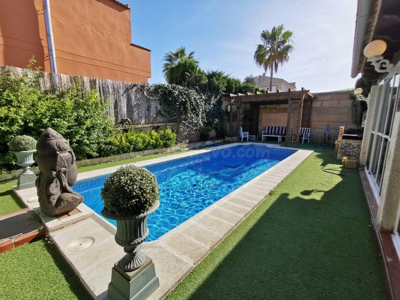 Chalet pareado con piscina y vistas despejadas en Ses Palmeres, Llucmajor