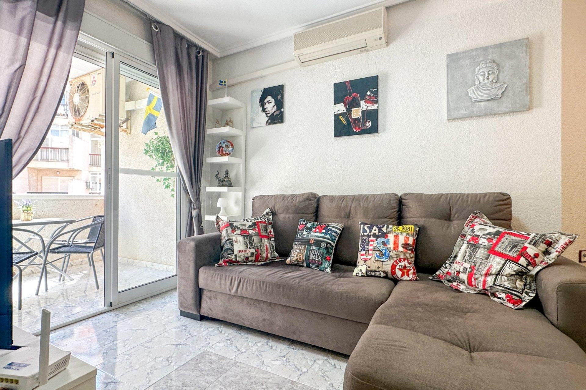 GRAN APARTAMENTO EN TORREVIEJA: 2 HAB, 1 BAÑO
