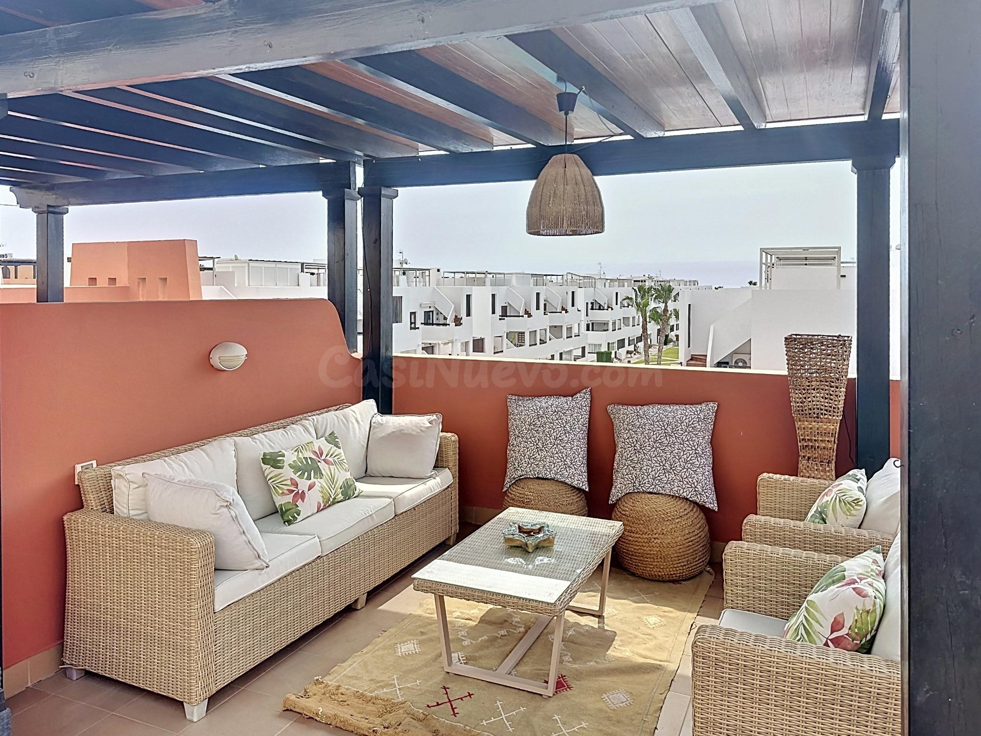 Ático con solárium privado a 500 m del mar, amueblado y listo para entrar en Vera Playa