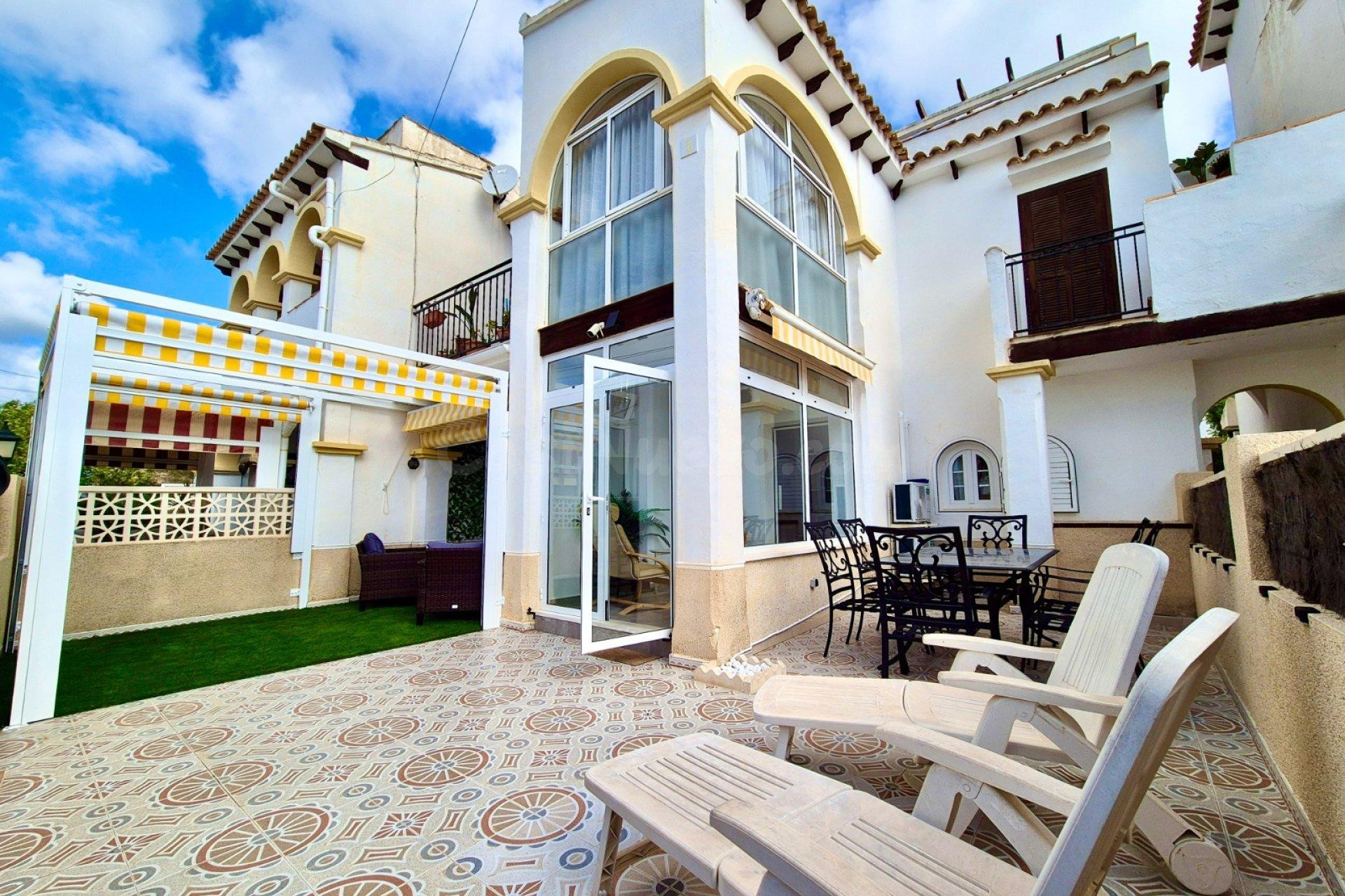 GRAN BUNGALOW EN SAN MIGUEL: 1 HAB, 1 BAÑO