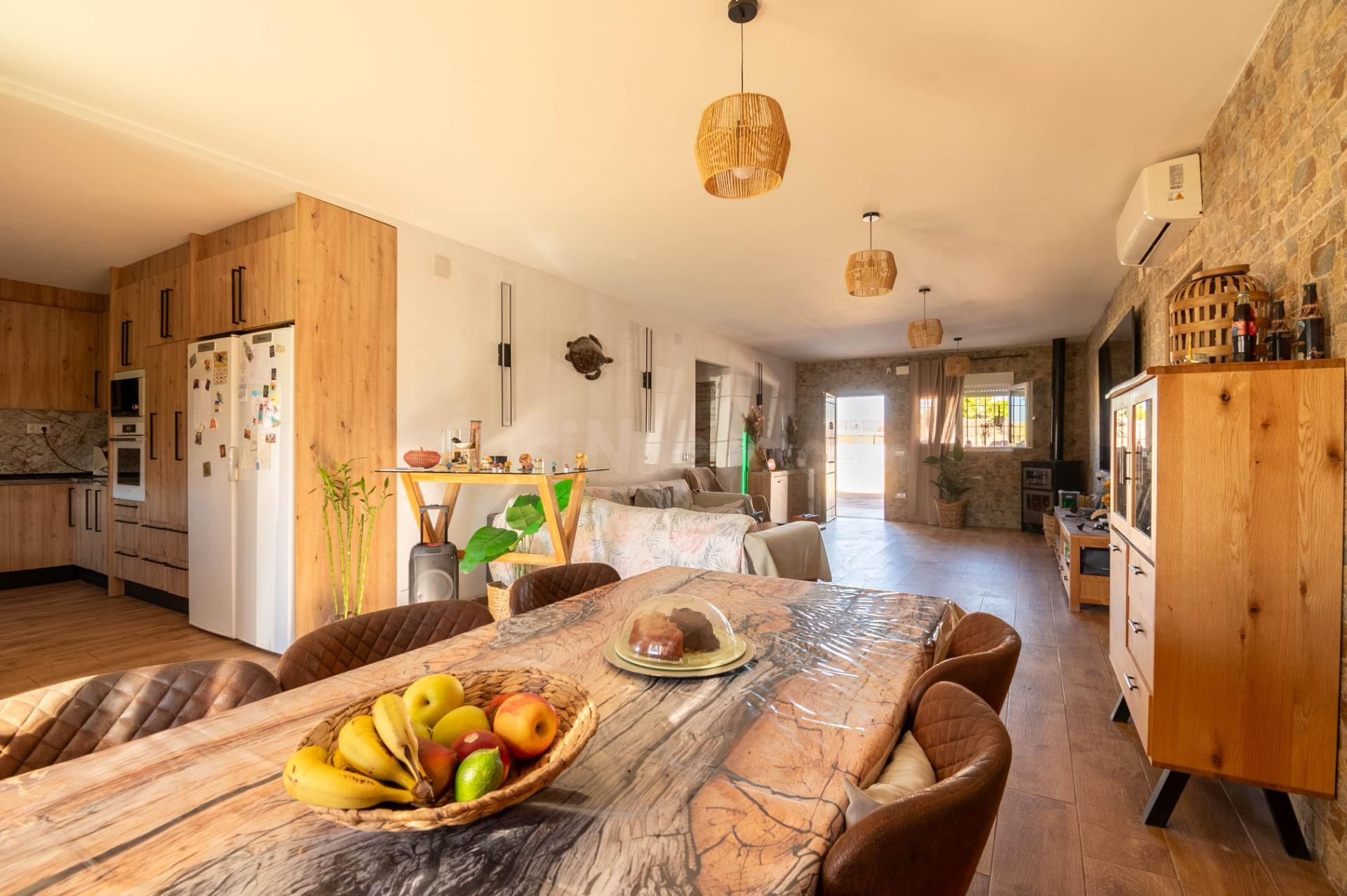 Chalet con piscina y parcela grande en Dolores