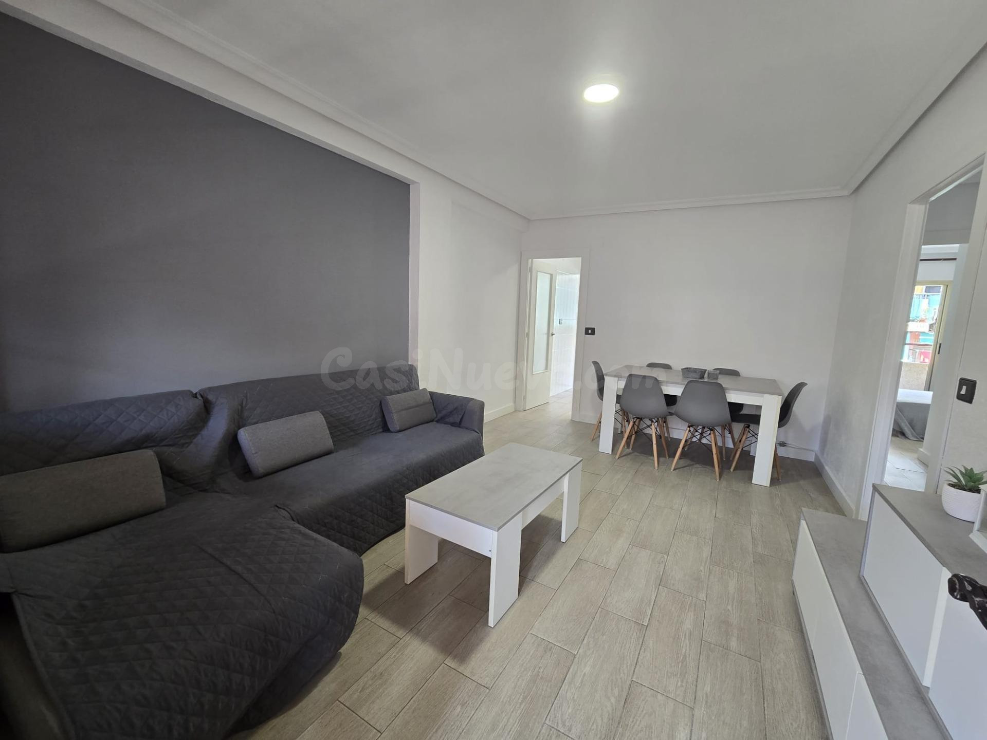 GRAN APARTAMENTO REFORMADO EN TORREVIEJA: 2 HAB, 1 BAÑO