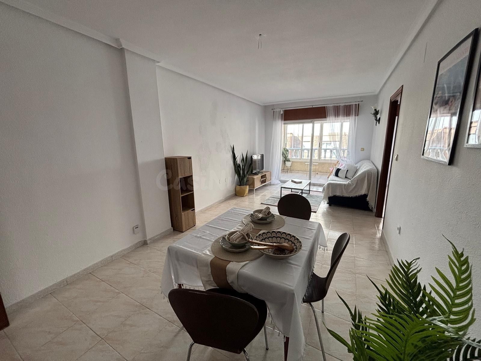 GRAN APARTAMENTO EN TORREVIEJA: 3 HAB,  2 BAÑOS