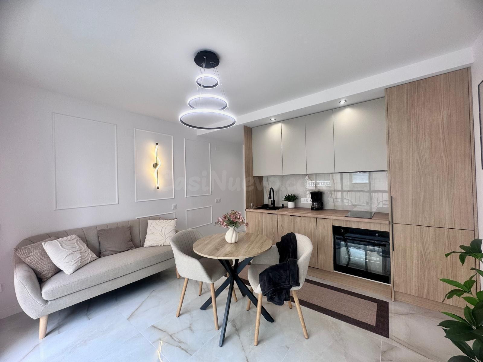 GRAN APARTAMENTO REFORMADO EN TORREVIEJA:1 HAB, 1 BAÑO