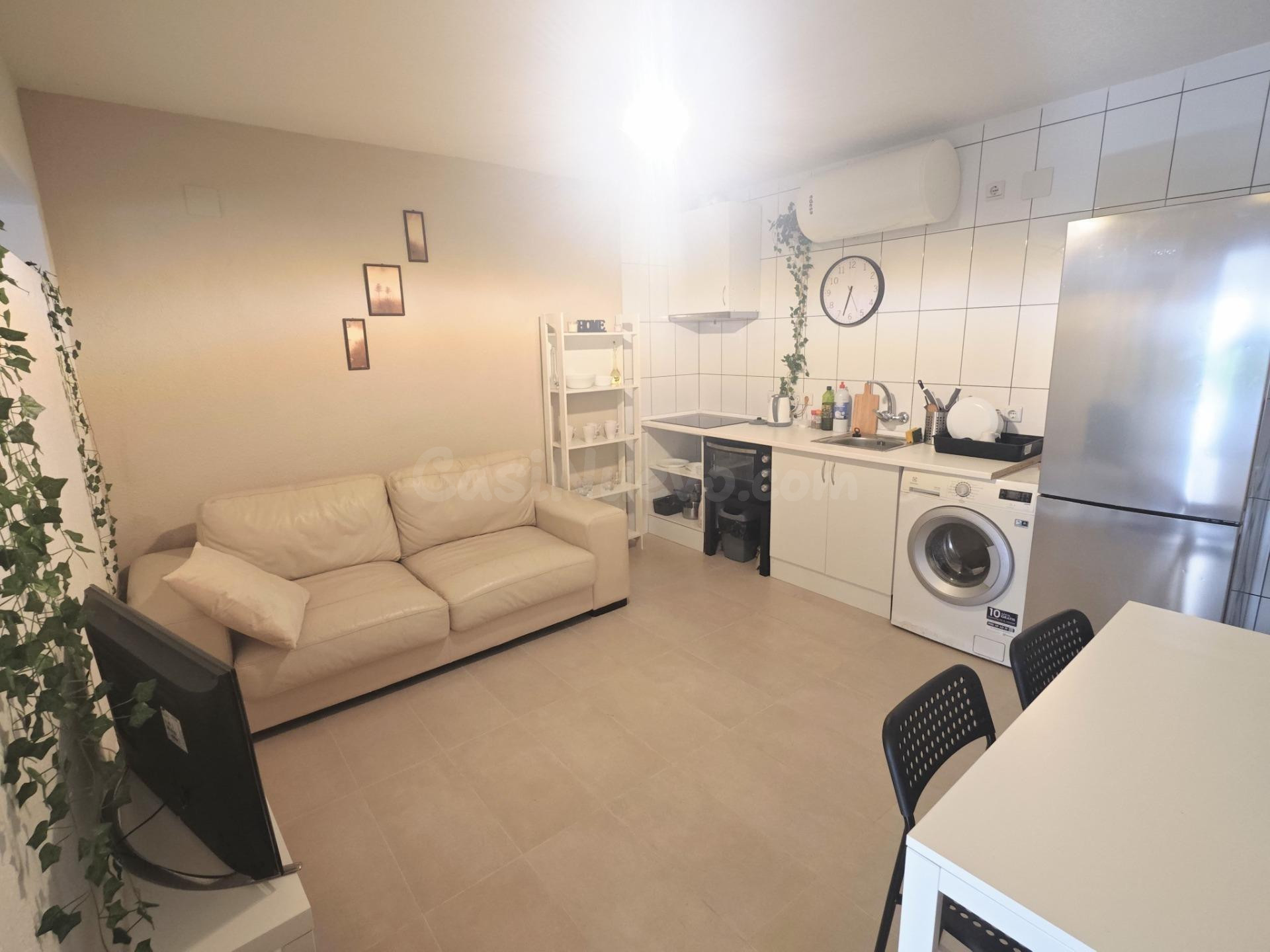 GRAN BUNGALOW PLANTA BAJA EN TORREVIEJA: 2 HAB, 1 BAÑO