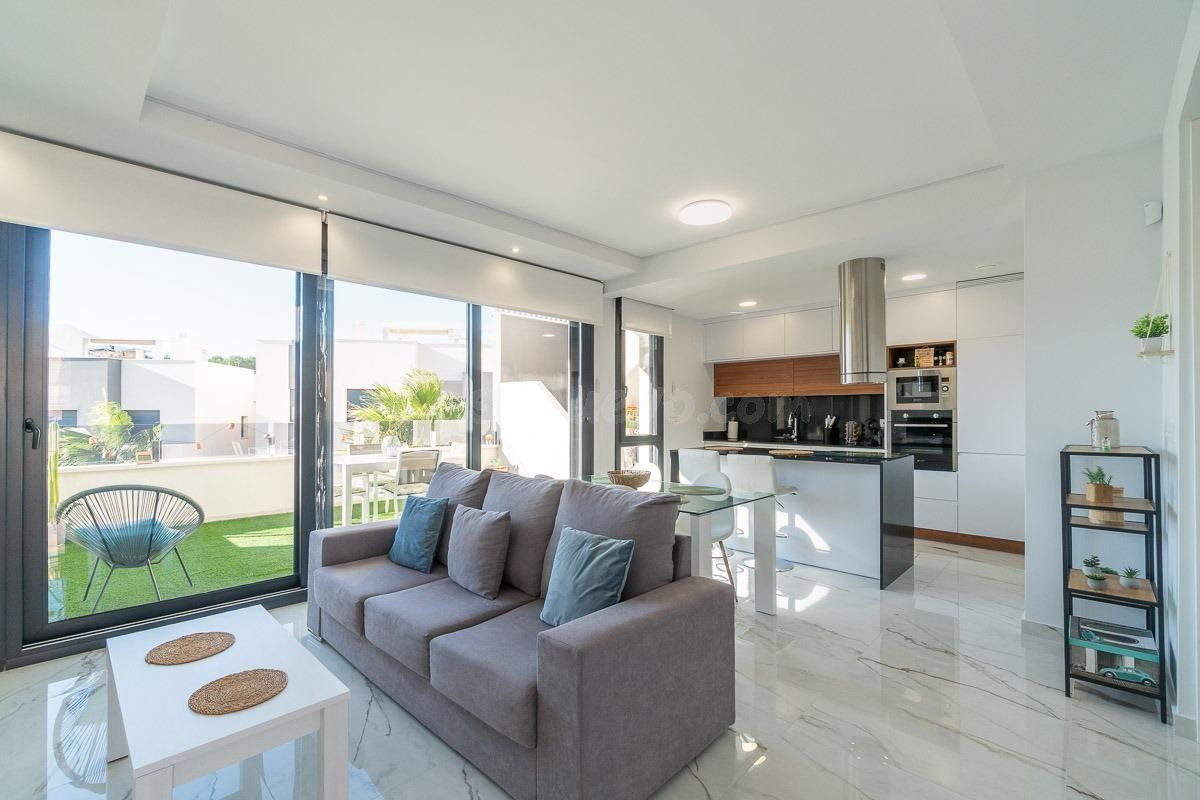 GRAN APARTAMENTO EN ORIHUELA COSTA: 2 HAB,  2 BAÑOS