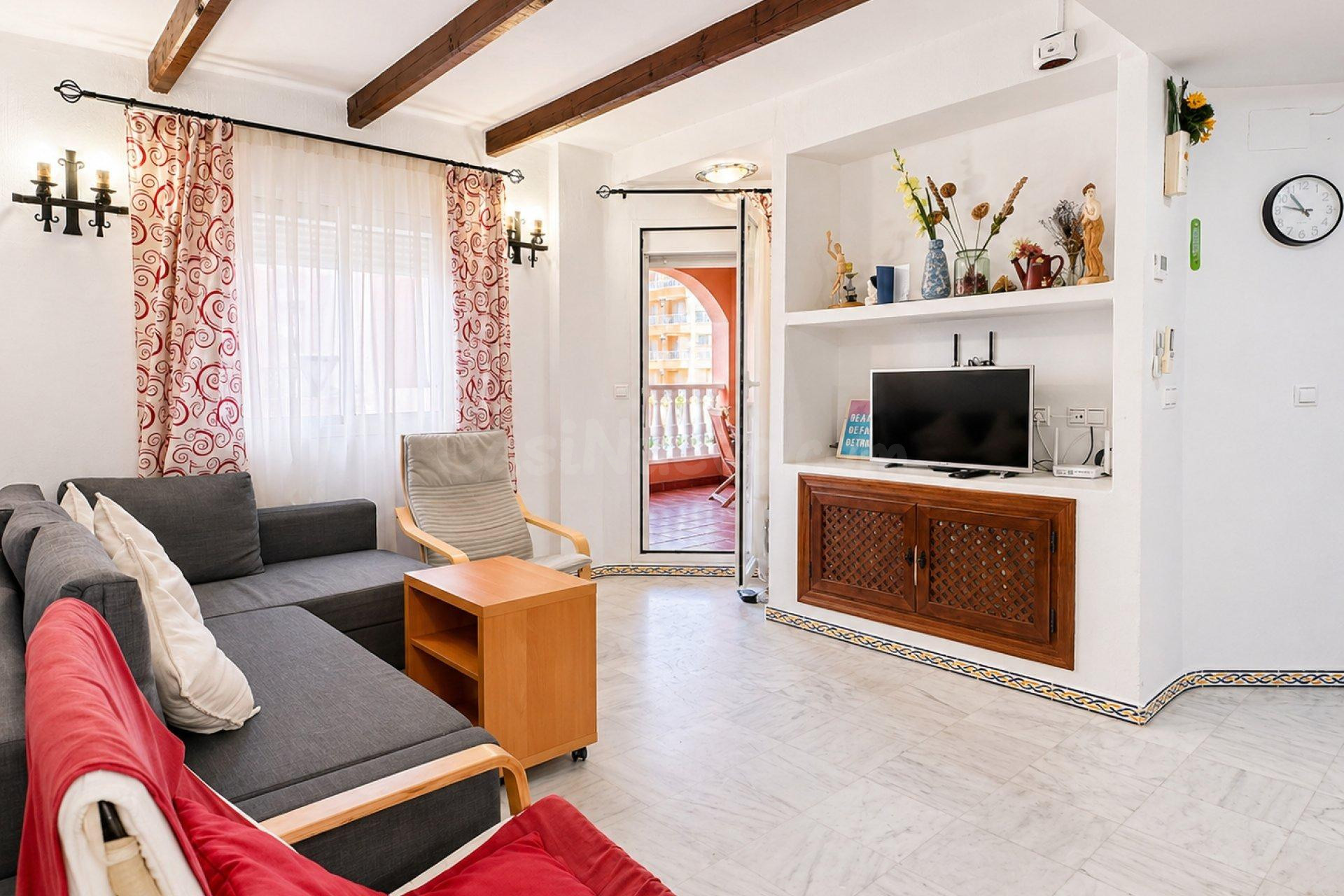 GRAN APARTAMENTO EN TORREVIEJA: 3 HAB, 2 BAÑOS