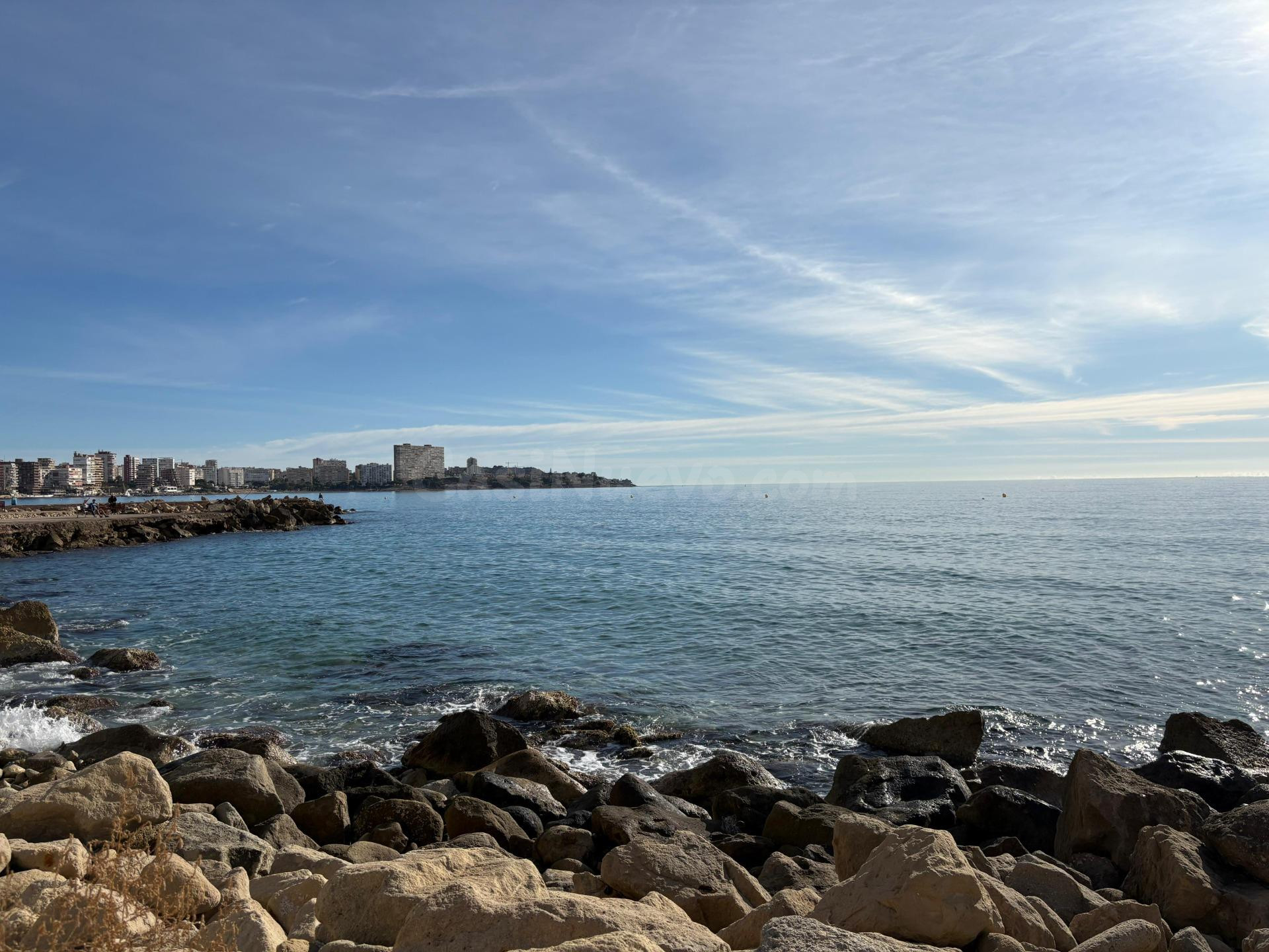 Piso en primera línea de playa en Cabo de las Huertas, San Juan Playa, con vistas al mar y parking incluido