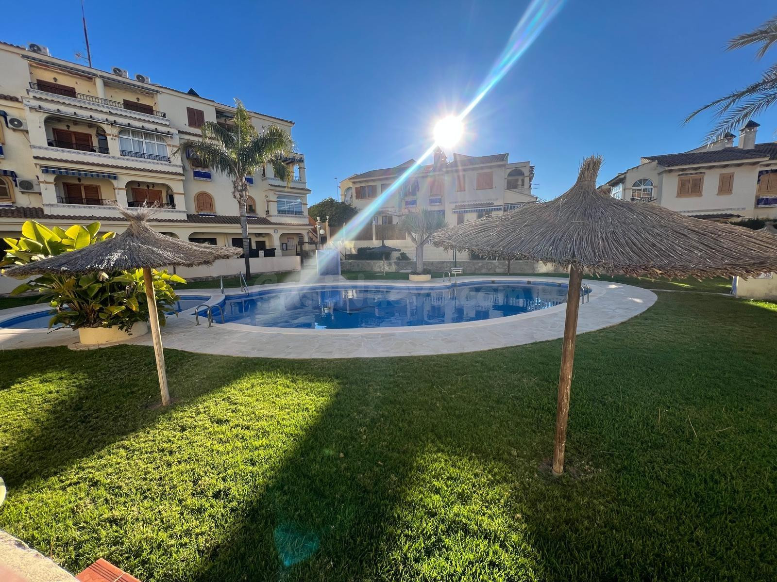 GRAN APARTAMENTO EN TORREVIEJA: 2 HAB, 1 BAÑO