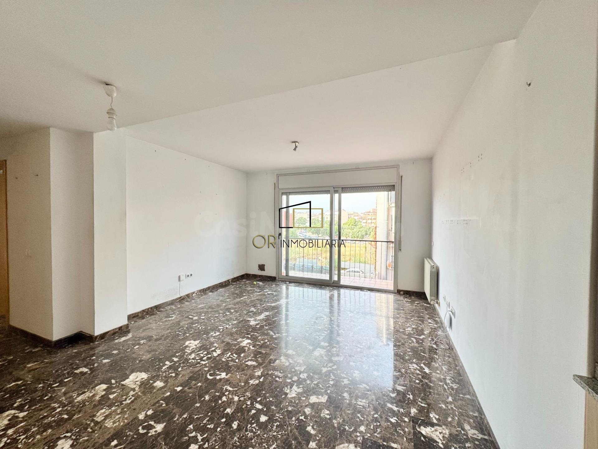 Piso de dos habitaciones, balcón y ascensor en El Vendrell