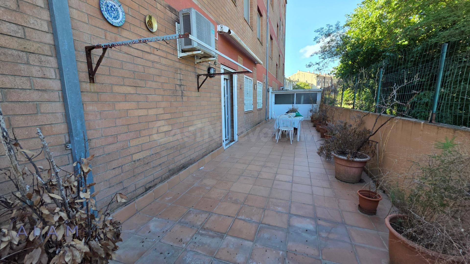 PISO EN PLANTA BAJA CON AMPLIA TERRAZA EN TORDERA