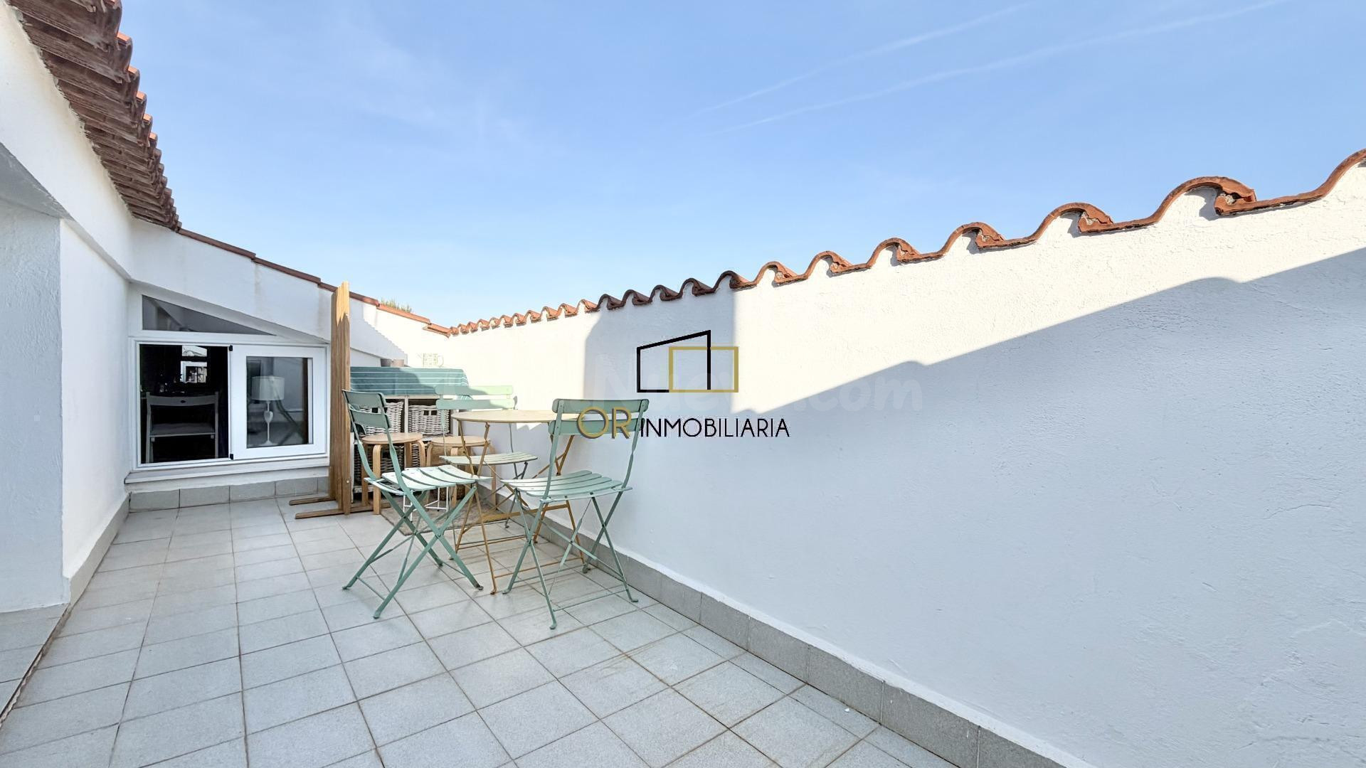 Espectacular ático dúplex con terrazas, piscina y parking doble a 2 minutos de la playa en Ribes Roges