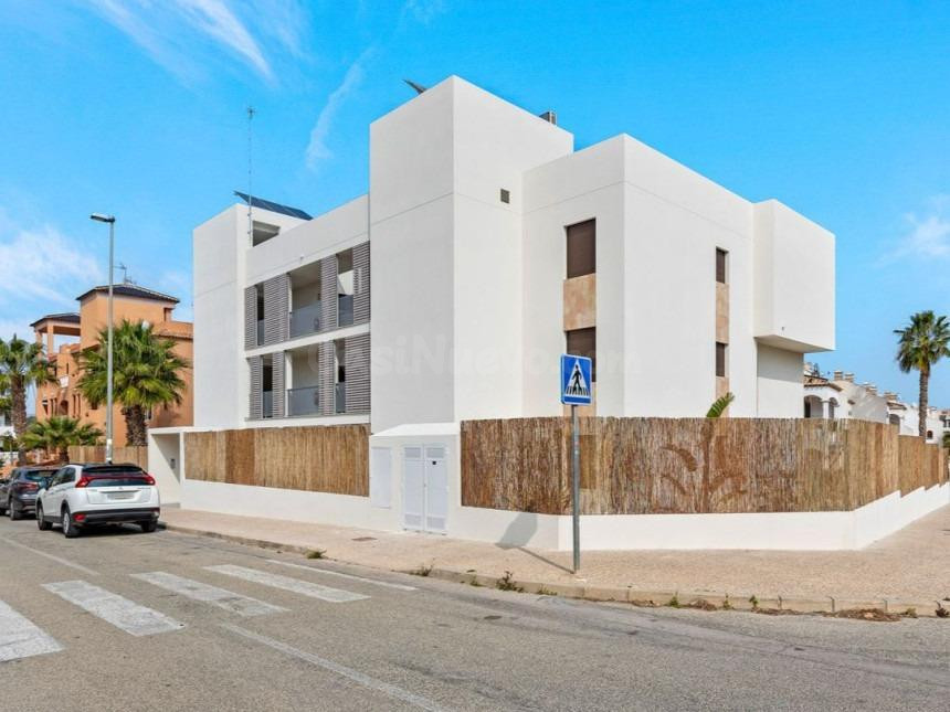 GRAN ÁTICO EN ORIHUELA COSTA: 2 HAB, 2 BAÑOS