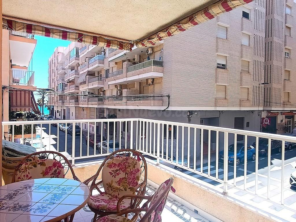 GRAN APARTAMENTO EN TORREVIEJA: 3 HAB, 2 BAÑOS