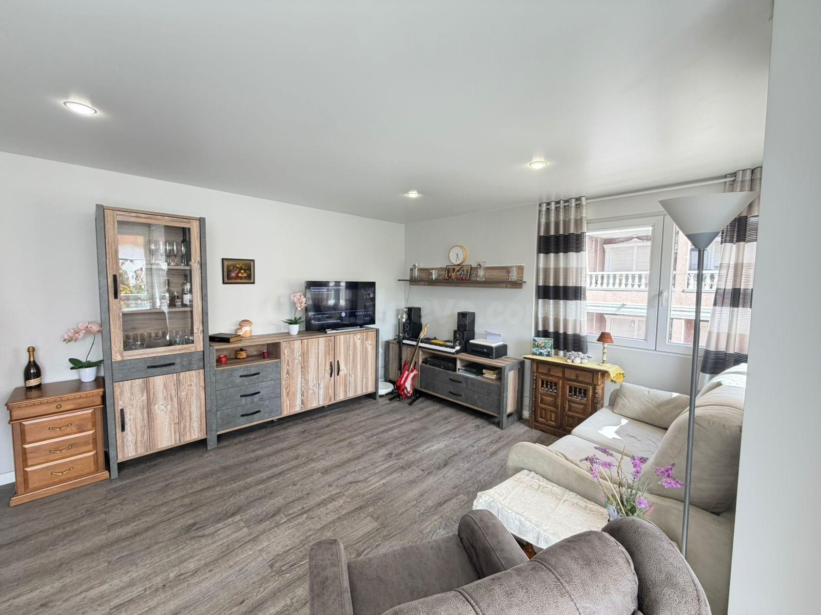 GRAN APARTAMENTO EN TORREVIEJA: 2 HAB, 1 BAÑO