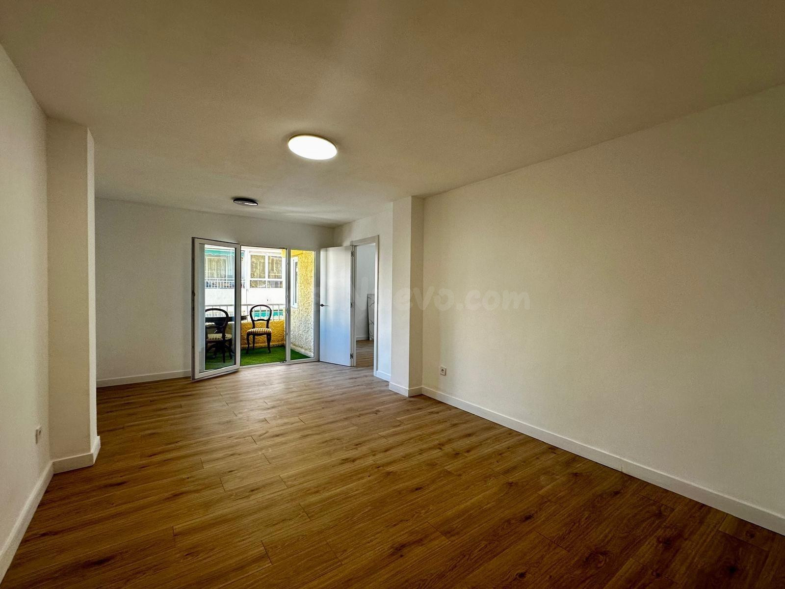 GRAN APARTAMENTO EN TORREVIEJA: 3 HAB, 2 BAÑOS