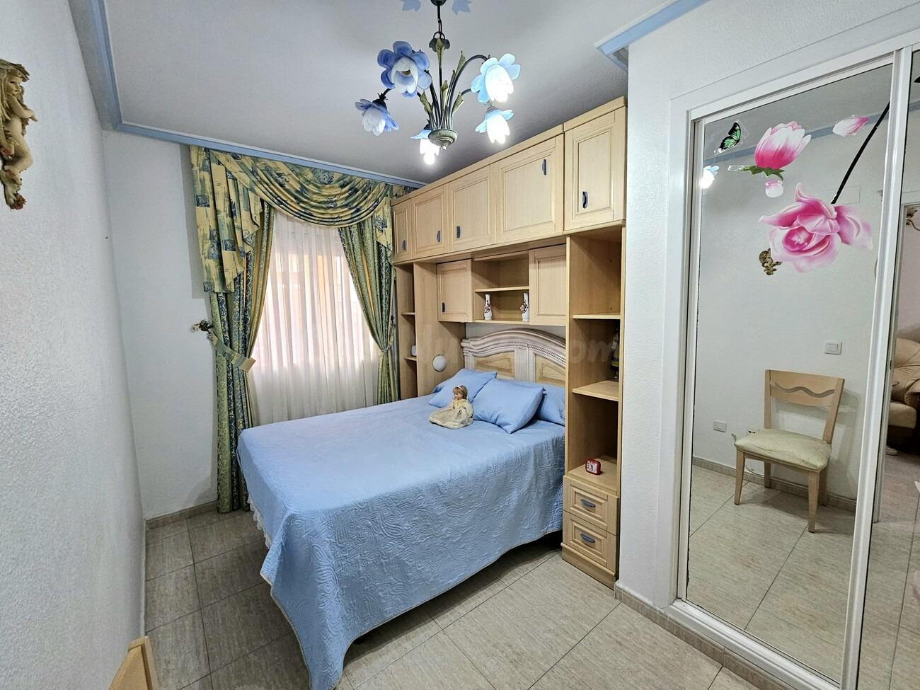 GRAN APARTAMENTO EN TORREVIEJA: 2 HAB, 1 BAÑO