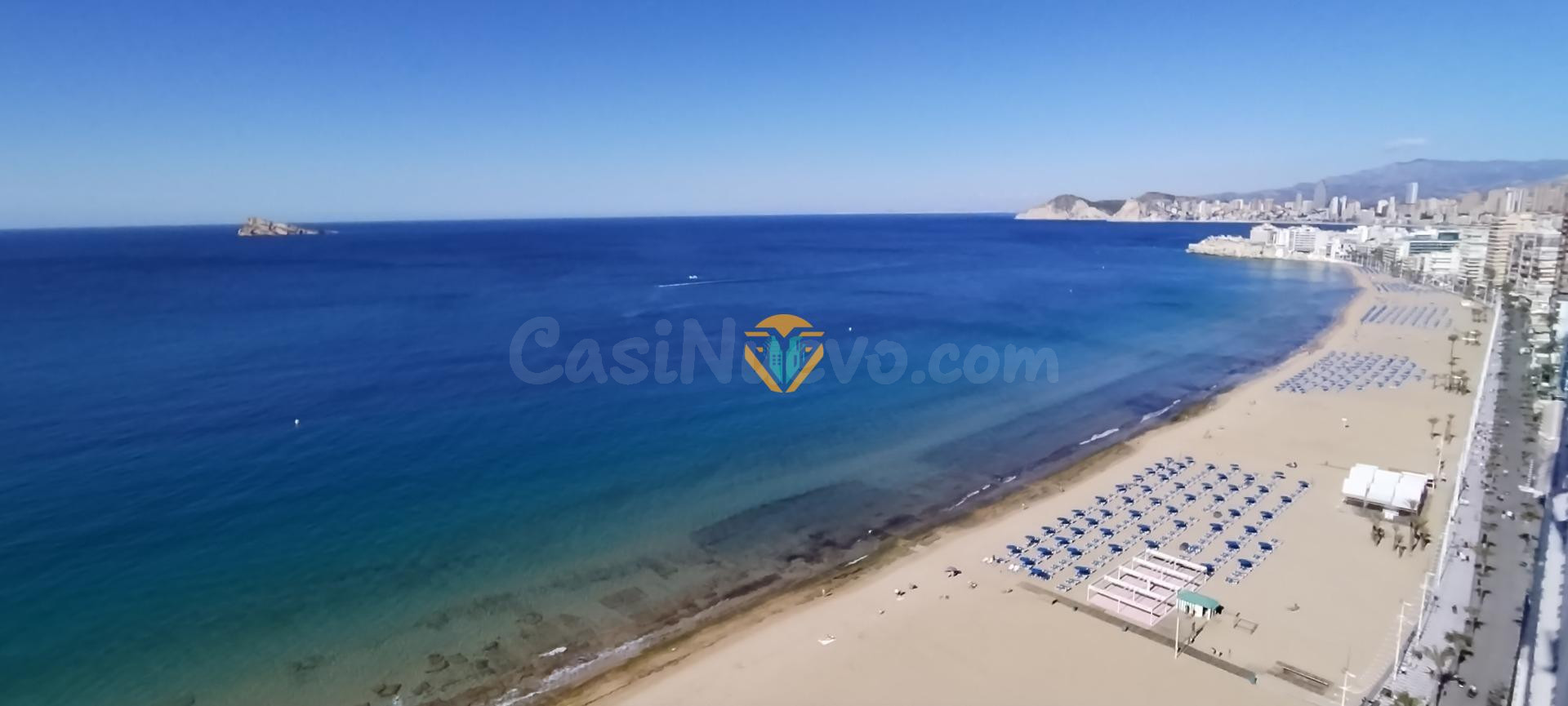 PISO EN 1ª LINEA DE PLAYA DE LEVANTE CON PARKING Y PISCINA!!!