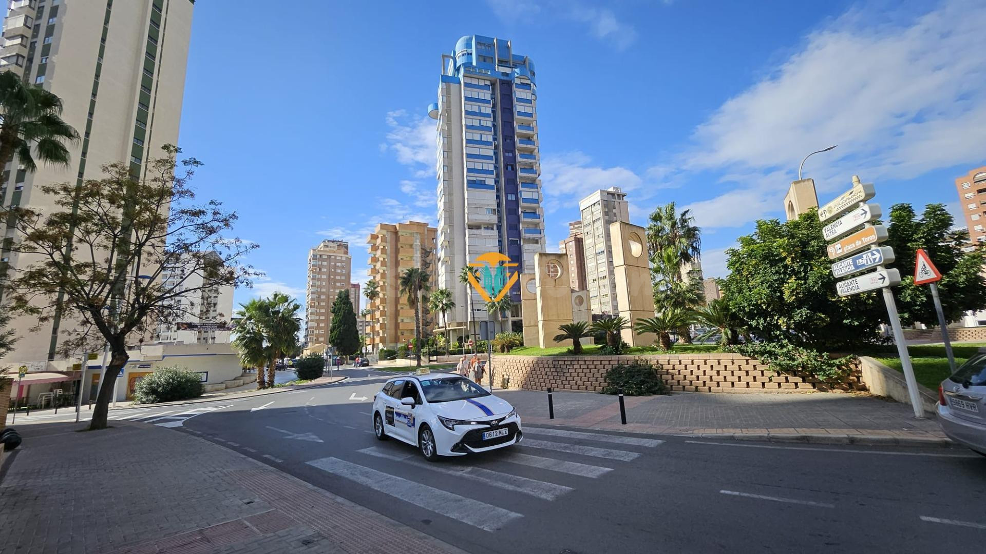 GARAJE Y TRASTERO CERCA DE AVENIDA EUROPA!