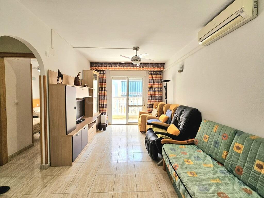 GRAN APARTAMENTO EN TORRVEIEJA: 2 HAB, 2 BAÑOS