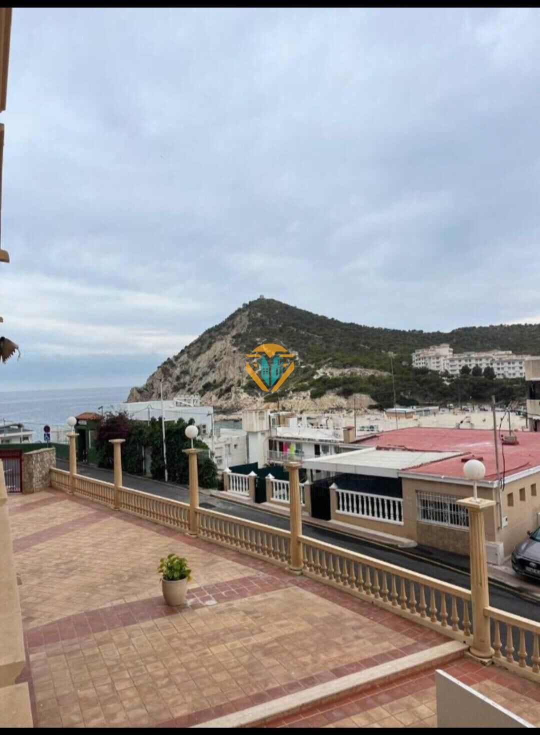 ¡Tu refugio junto al mar en Finestrat! ️